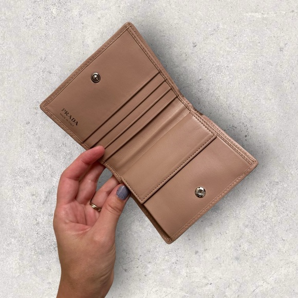 Prada wallet cipria beige NEW WITH TAGS, box quilted leather soft tan cream - Picture 3 of 6